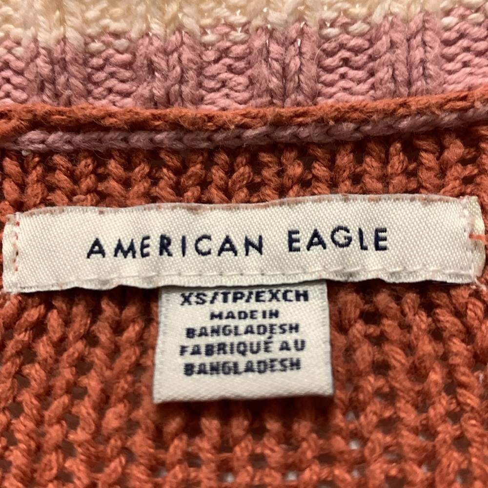 3/$15 AEO salmon/pink cropped oversized sweater cardigan size XS - Picture 2 of 6